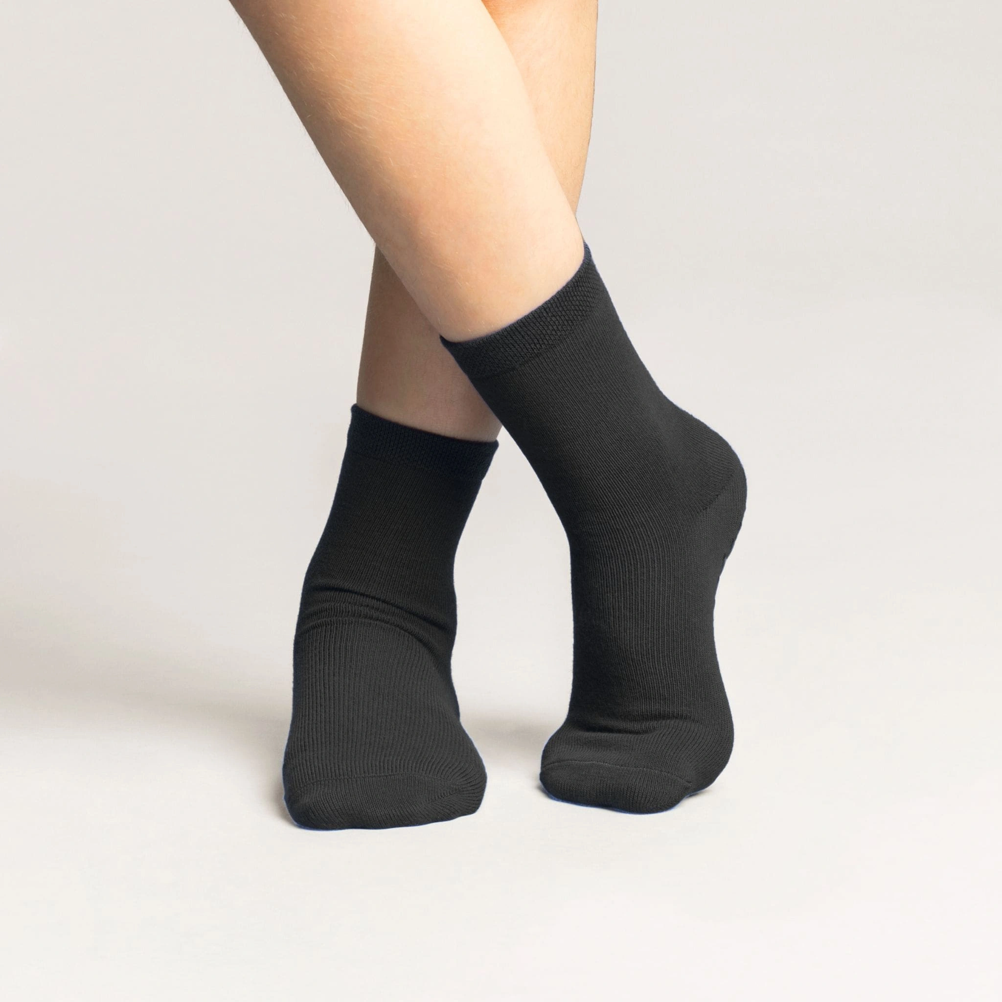 Cozy Crew Socks for Little Feet: 4-Pack Grab & Go Fun!