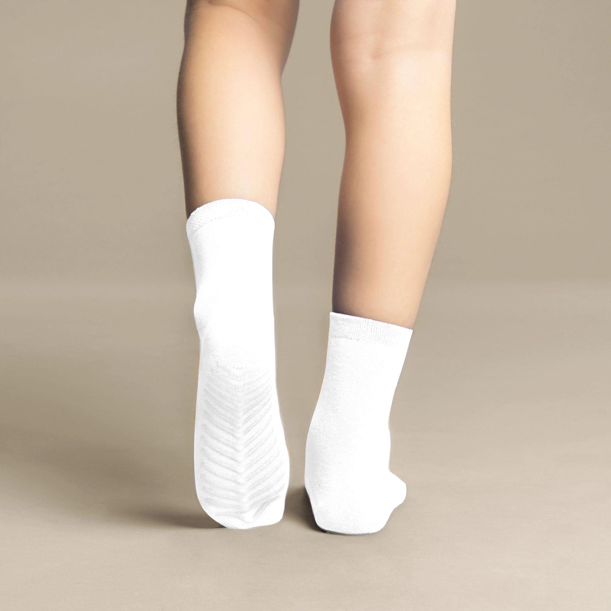 Tiny Feet, Big Grip: 4-Pack of Adorable Crew Socks for Kids!